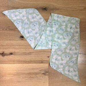 🕊️Blue/Green Floral Tapered Scarf🕊️